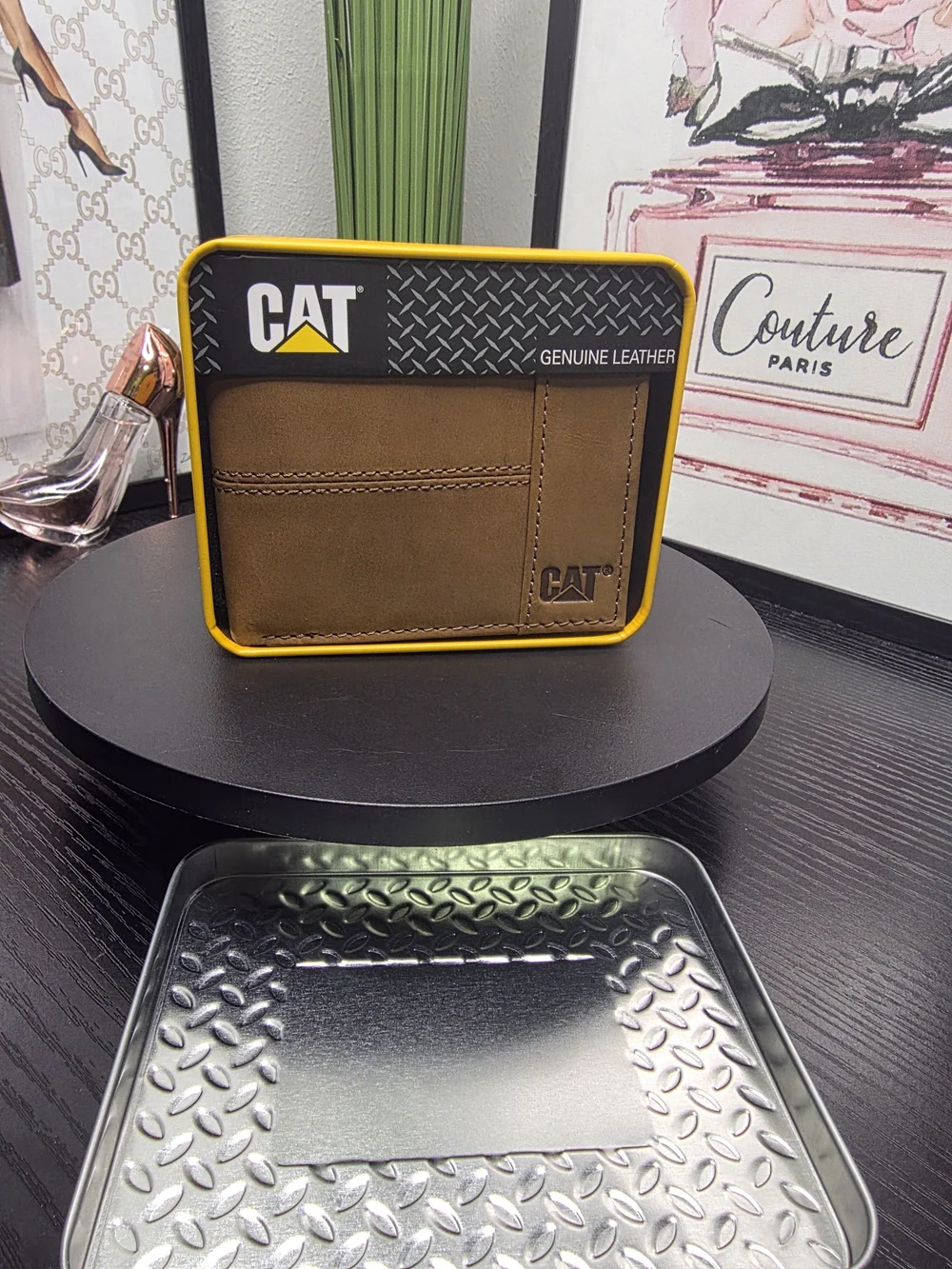 CAT Men's Leather Wallet.